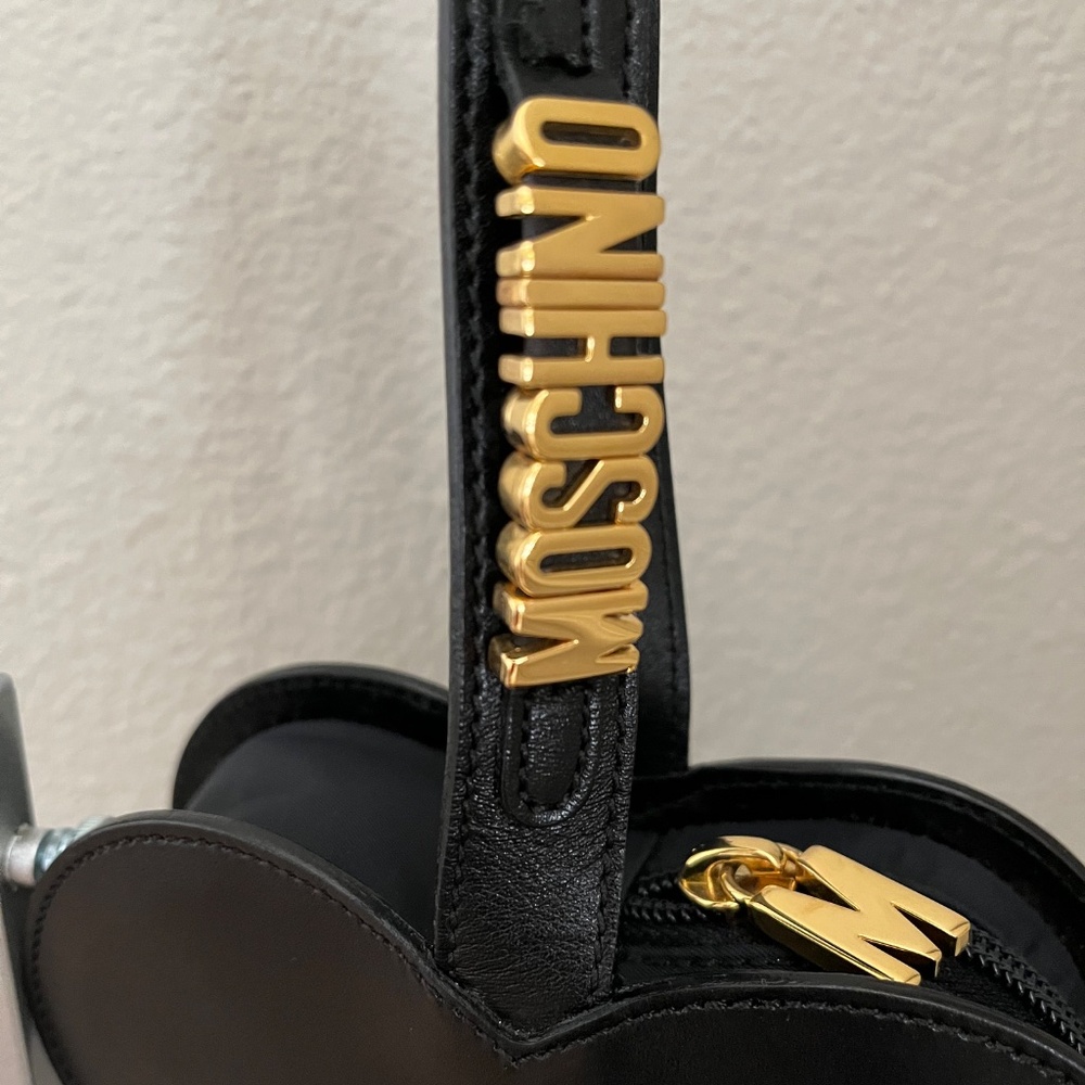 Moschino vintage heart purse - Picture 2 of 5